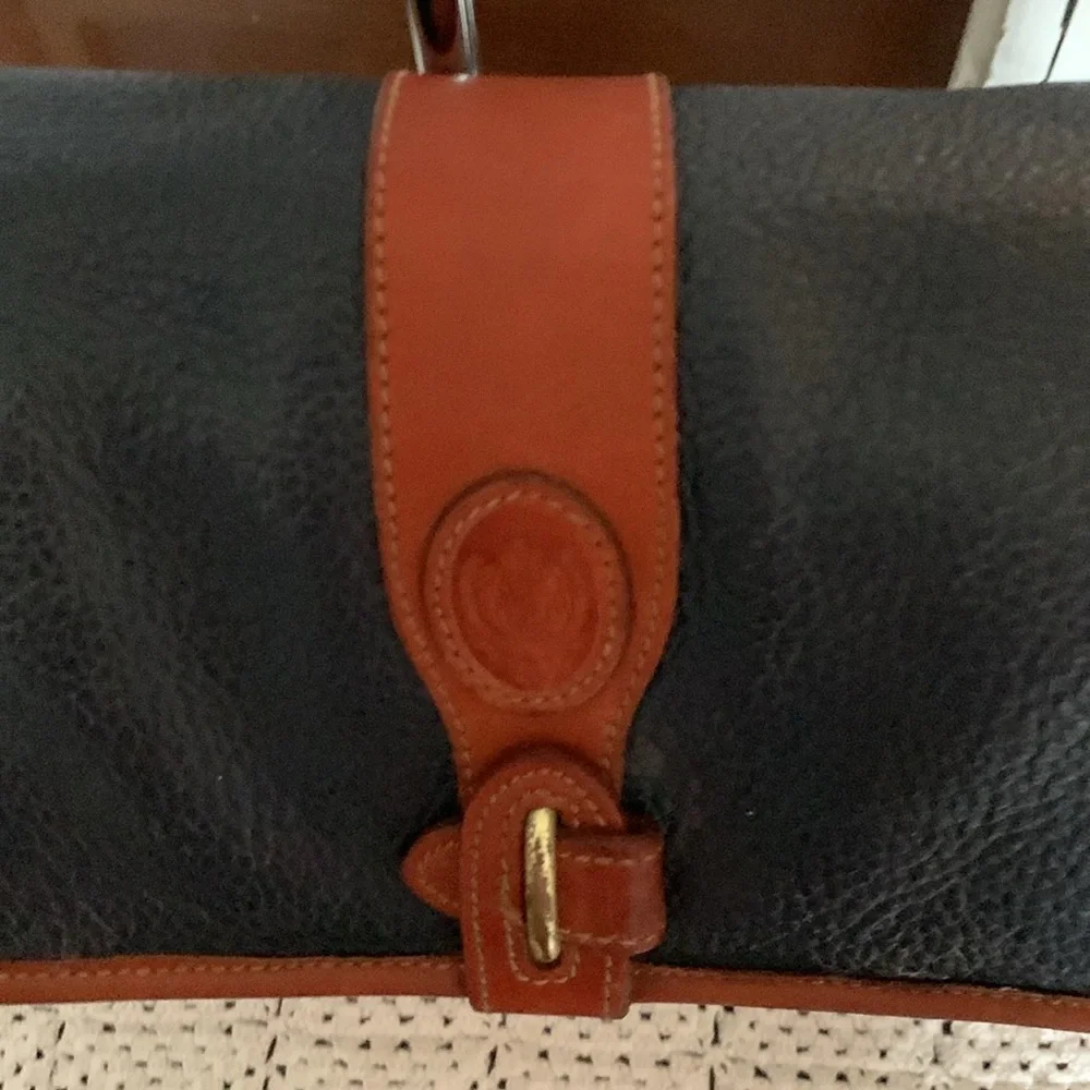 Liz Claiborne Leather Shoulder/Crossbody bag - Picture 3 of 14